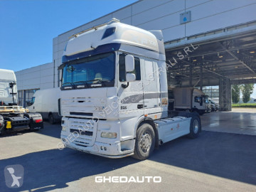 Cabeza tractora DAF