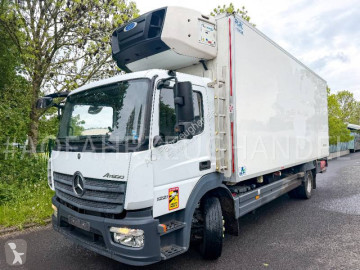 MercedesAtego1221 
