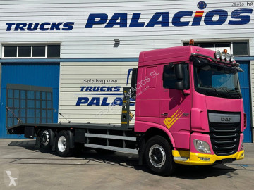 Камион автовоз DAF