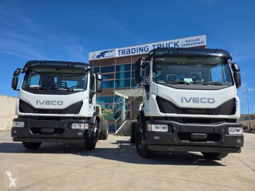 Lastbil chassi Iveco ny