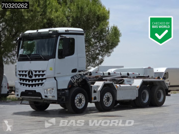 Mercedes hook arm system truck