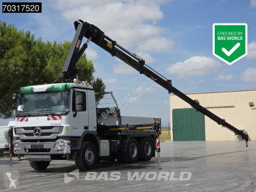 Camión grúa caja abierta Mercedes
