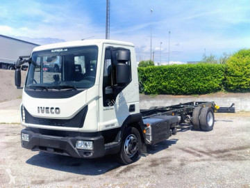 Camión chasis Iveco