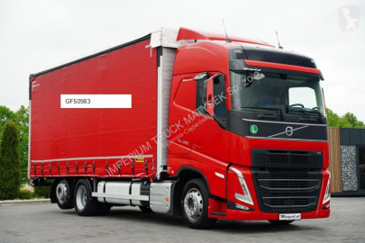 Камион подвижни завеси Volvo