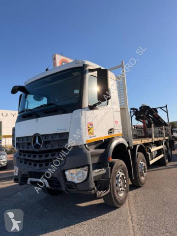 Camión Mercedes Arocs 3240