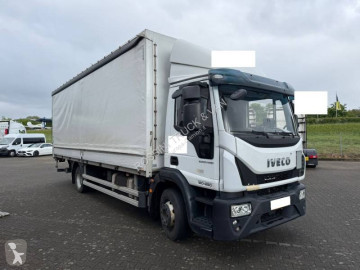 Камион подвижни завеси Iveco