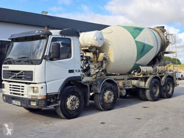 Kamion beton frézovací stroj / míchačka Volvo