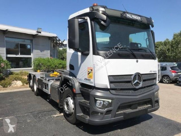 Camion scarrabile Mercedes nuovo