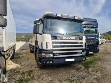 Camión plataforma caja abierta Scania