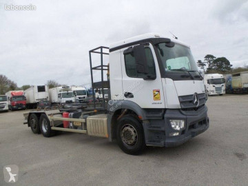 Camion polybenne Mercedes