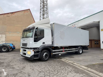 Camión furgón Iveco