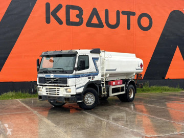 Camión cisterna Volvo