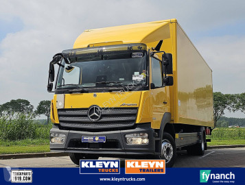 شاحنة عربة مقفلة Mercedes