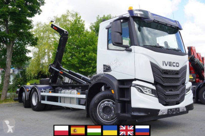 Камион мултилифт с кука Iveco нови