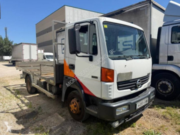 Camión Nissan Atleon 70.14