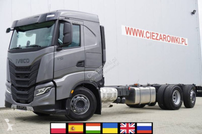 Камион шаси Iveco нови