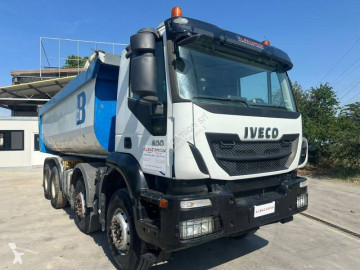 Камион самосвал кариерен самосвал Iveco