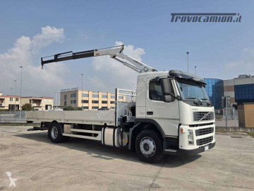 Volvo FM9 con gru