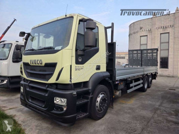 Nosič strojů Iveco