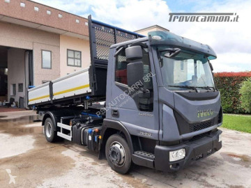 Камион самосвал Iveco