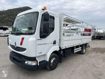 Camión plataforma caja abierta Renault