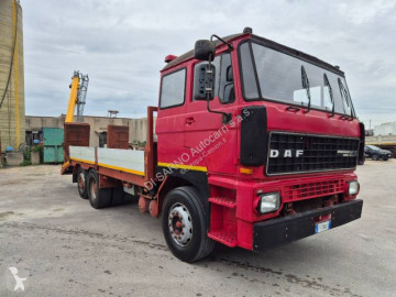 Камион автовоз DAF