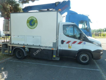 Камион вишка Iveco