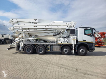 Ciężarówka beton pompogruszka Mercedes nowe