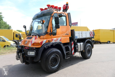 Камион самосвал самосвал с тристранно разтоварване Unimog