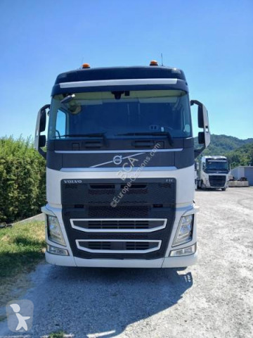 Хенгер автовоз Volvo
