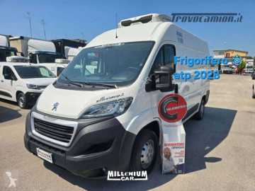 Камион хладилно Peugeot