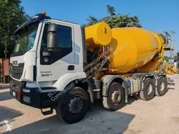 Camión hormigón Iveco