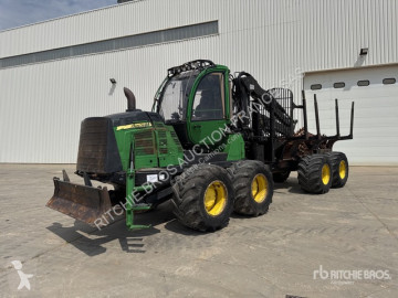 Камион John Deere 1210E