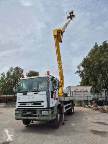 Camion nacelle Iveco