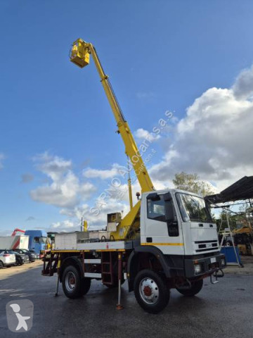 Camion nacelle Iveco