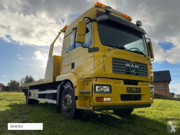 Camion dépannage MAN