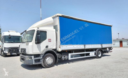 شاحنة مغطاة Renault