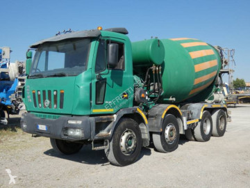 Kamion beton frézovací stroj / míchačka Astra