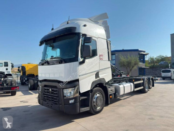 RenaultT-Series380