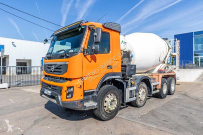 Kamion beton frézovací stroj / míchačka Volvo