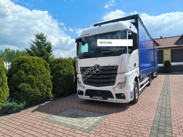 Камион подвижни завеси Mercedes