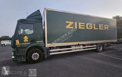 Vrachtwagen Mercedes