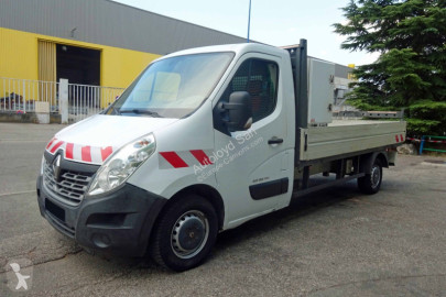 Utilitaire plateau ridelles Renault