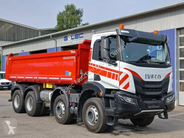 Lastbil tre vagnar Iveco