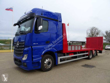 Nosič strojů Mercedes Actros 2540