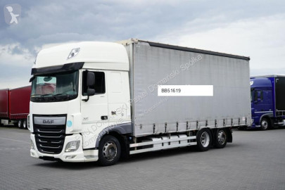 Камион подвижни завеси DAF