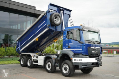 Camion benne MAN