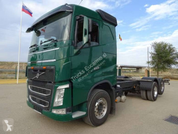 Camión chasis Volvo
