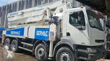 Kamion beton čerpadlo na beton Renault