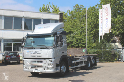 Camión chasis Volvo